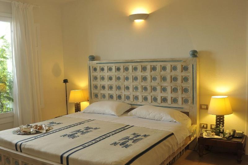 Hotel Villa Pimpina Калофорте Экстерьер фото
