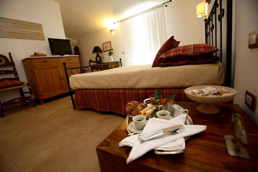 Hotel Villa Pimpina Калофорте Номер фото